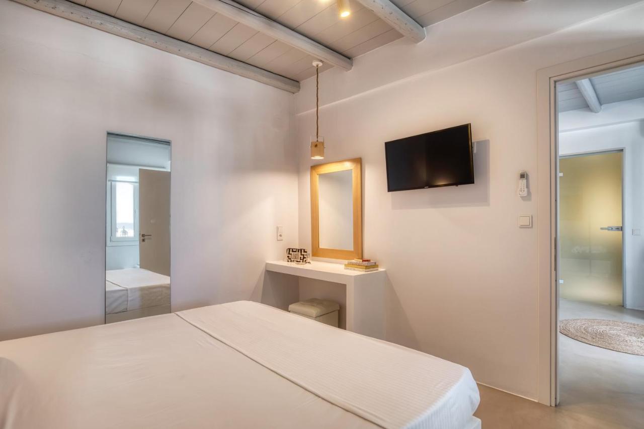 White Cliff Apartment Naousa (Paros)