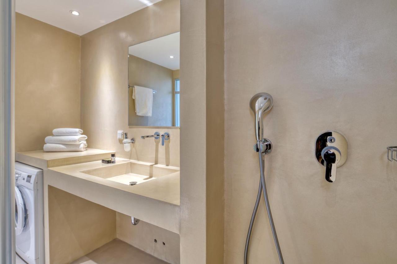 White Cliff Apartment